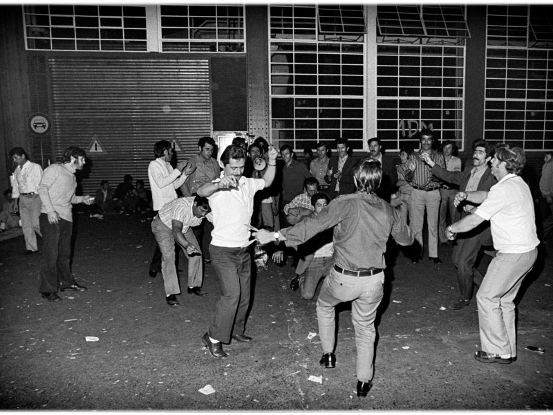 Ford Streik nachts, Köln 1973. Foto: Gernot Huber